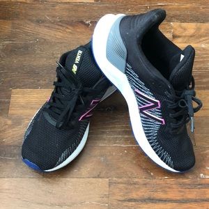 New Balance Ventr Shoes WVTRLB1 Size 8.5 like New